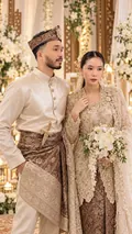 Malaysian Wedding: AI Couple Wallpapers example