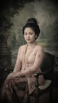Vintage Studio Portrait: AI Indonesian Heritage & Royalty example
